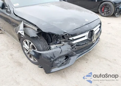 2018 Mercedes-Benz C 300 4Matic из США, поврежденный, VIN 55SWF4KB4JU245643